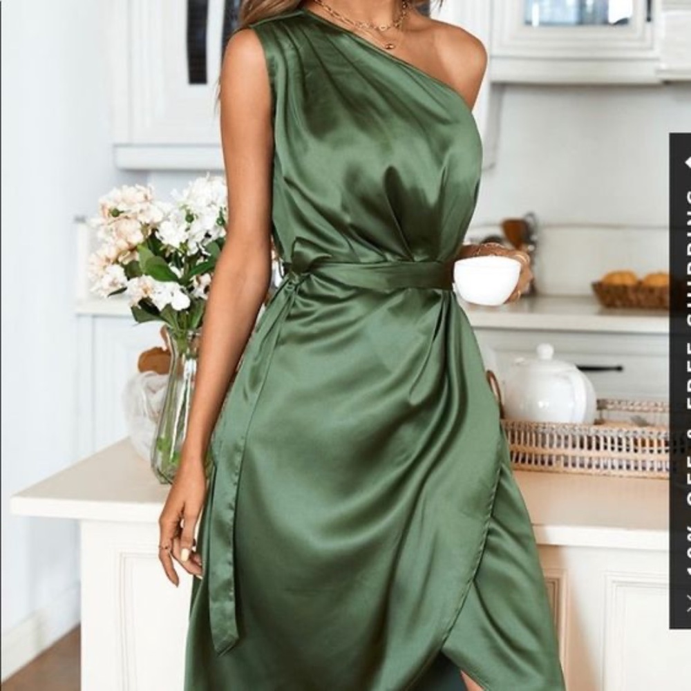 Cupshe one shoulder dress New with tags!  Size M